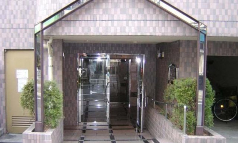 菱和パレス池袋本町のエントランス