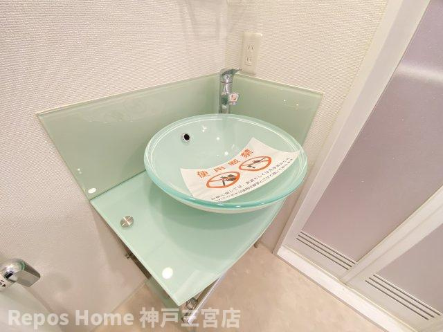 セレニテ神戸元町の洗面所