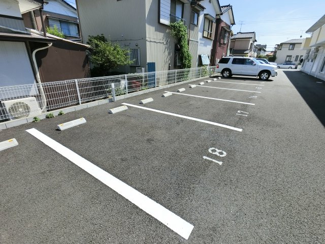 【駐車場】