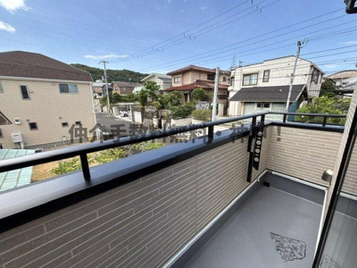 【バルコニー】 | 神戸市須磨区竜が台6丁目　新築戸建A号棟　仲介手数料無料！ | 陽当たり良好なバルコニーです