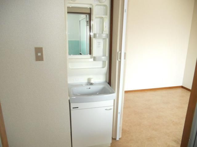 松戸市根本の賃貸マンションの独立洗面台