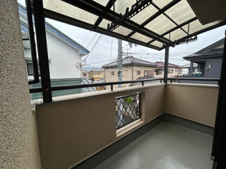 【バルコニー】 | 香芝市北今市1丁目【リフォーム済】 | 雨の日も安心の屋根付きバルコニー