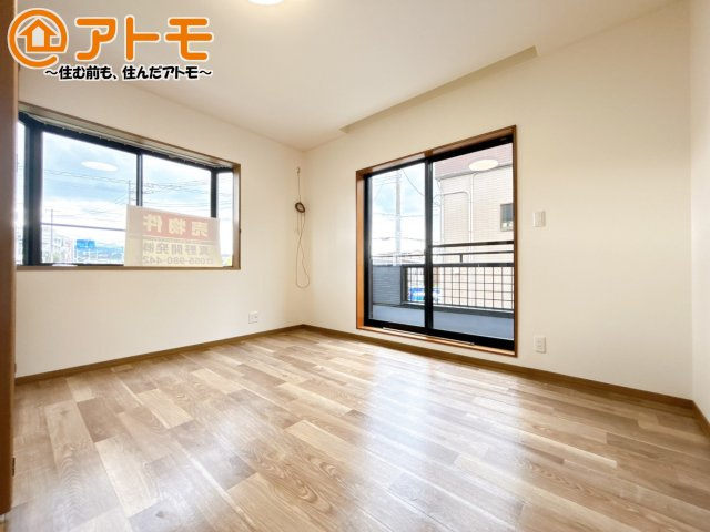 【子供部屋】 | 裾野市二ツ屋　中古一戸建て | 広々使える収納付きの洋室です♪