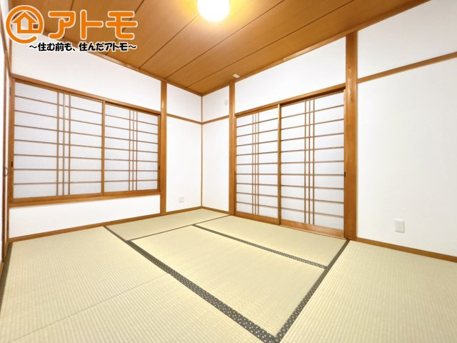 【和室】 | 裾野市二ツ屋　中古一戸建て | 収納豊富な洋室は使い勝手良好です！