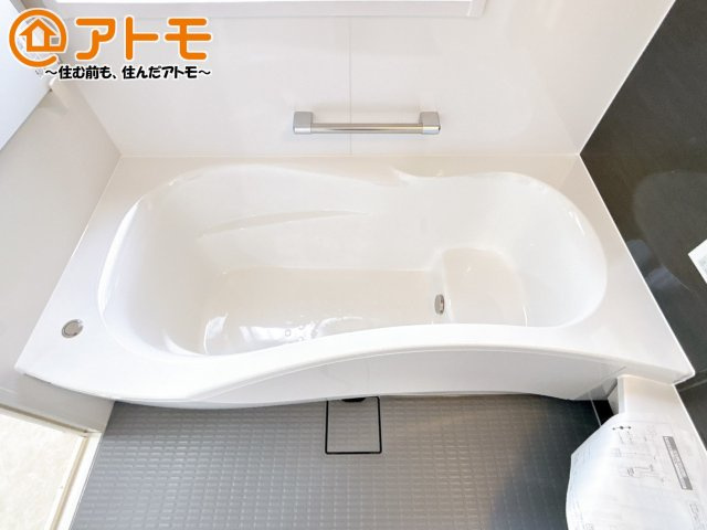 【浴室】 | 裾野市二ツ屋　中古一戸建て | お風呂で日々の疲れを落としましょう♪スタイリッシュなお風呂になっています！