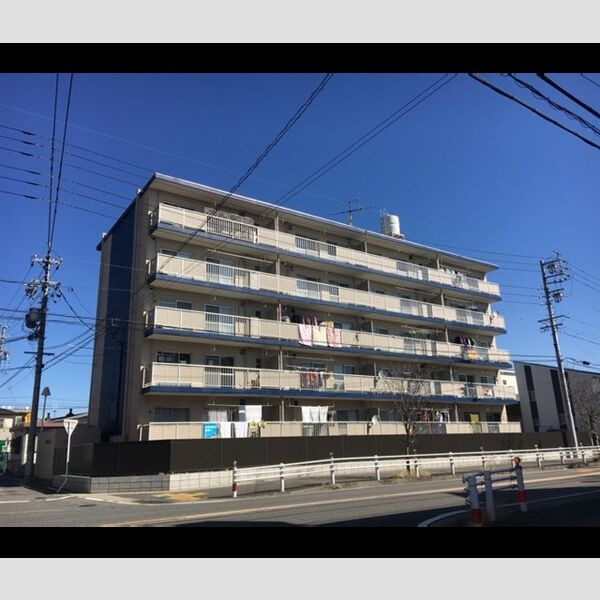子持松コーポの外観