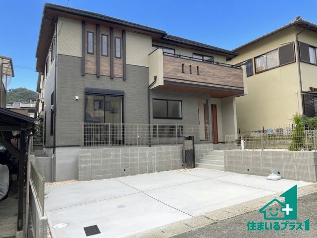★京都市西京区大枝北沓掛町　新築一戸建ての外観|安心の10年保証！外観を美しく保ち、雨水で汚れを落とします！気になることがありましたら、お気軽にお問い合わせください！