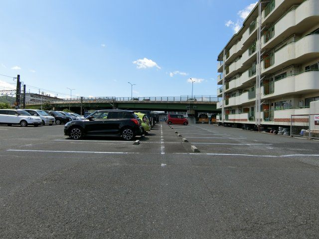 フジパレス米子の駐車場