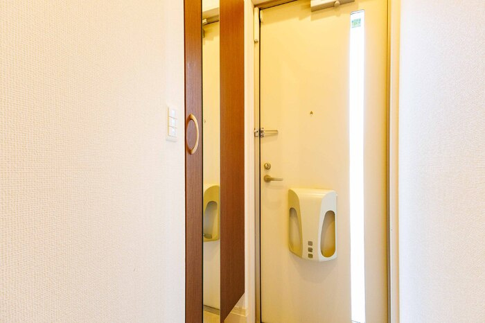 D-room城東の玄関