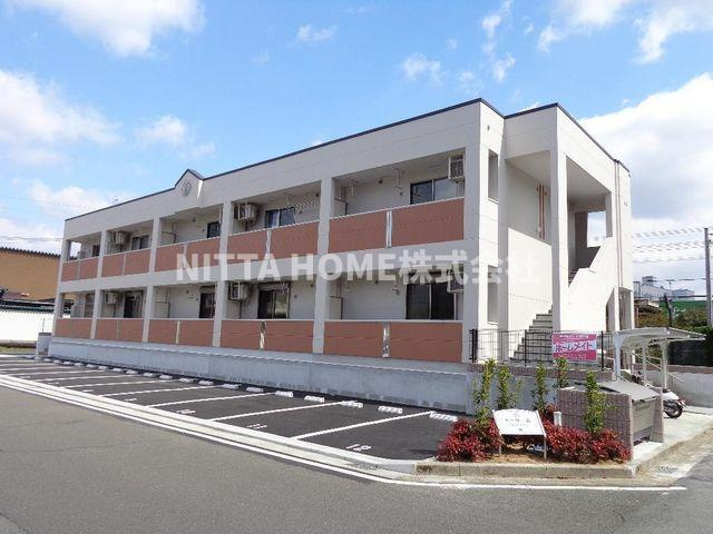 カーサ森のエントランス|買物施設に徒歩圏内で暮らしやすい場所です！