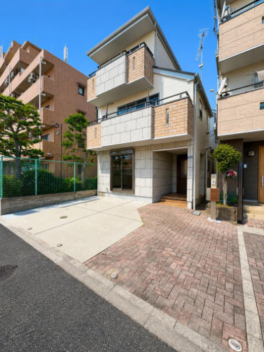 葛飾区東新小岩２丁目の戸建の外観