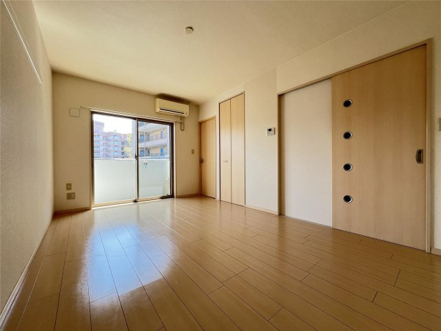 アクティオン薬園町の居間・リビング