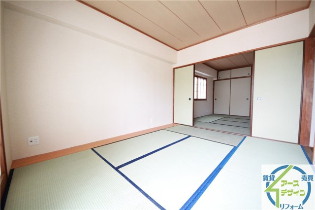岸本マンションの和室