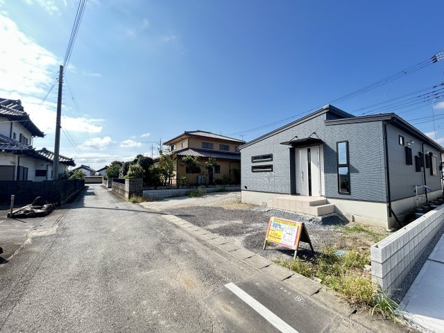 新築　高崎市引間町 全2区画　2号棟の前面道路含む現地写真|現地写真　東側接道幅員約4.7ｍ