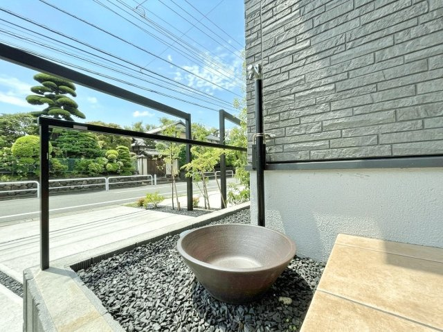 板橋区常盤台1丁目 全3棟 B号棟の設備|ガーデニングや洗車、ペットの足を洗ったりあると嬉しい外水栓
