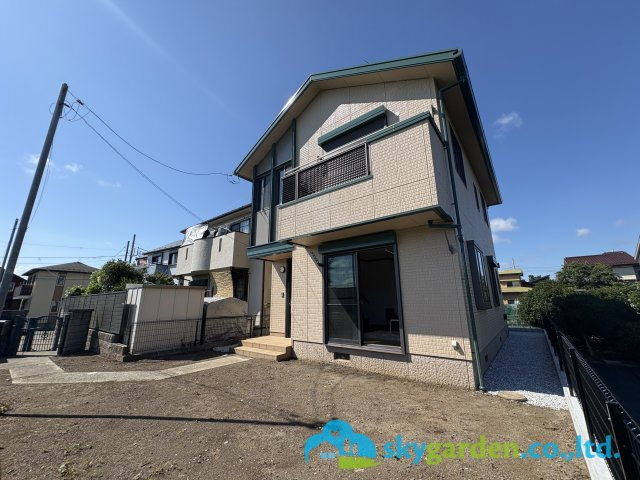 藤沢市宮原　中古戸建の外観|広い庭が魅力です