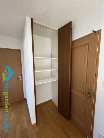 藤沢市宮原　中古戸建の収納|キッチンそばのパントリー