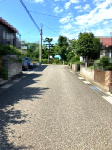 敦賀市昭和町1丁目中古戸建の前面道路含む現地写真