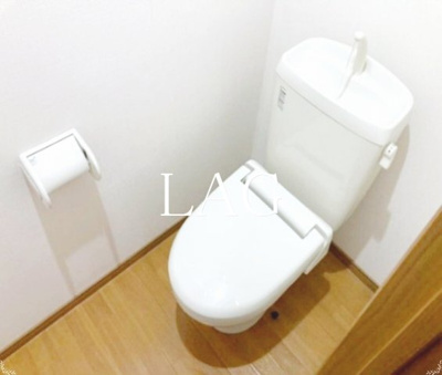 【トイレ】 | レヴェール | トイレです。