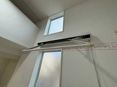 【設備】 | ユナイト山手ポール・メトラン | 雨の日も安心の室内物干し