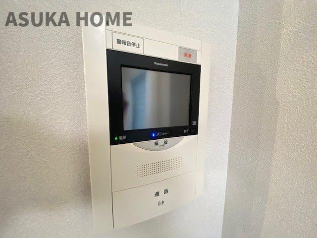 クランシティ横濱テラッツァのその他|テレビモニター付きなので急な来客時やお子様のお留守番にも安心な設備ですね。