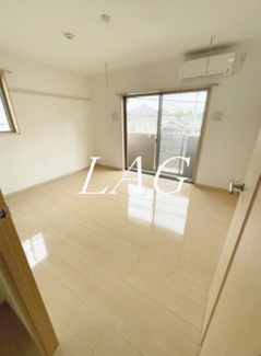 【居間・リビング】 | リノベレーザ | 洋室のお部屋です。