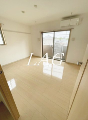 【居間・リビング】 | リノベレーザ | 洋室のお部屋です。