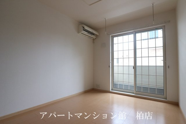 ピサンリの洋室