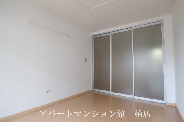 ピサンリの洋室