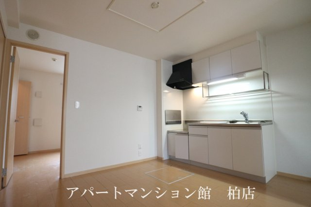 ピサンリの洋室