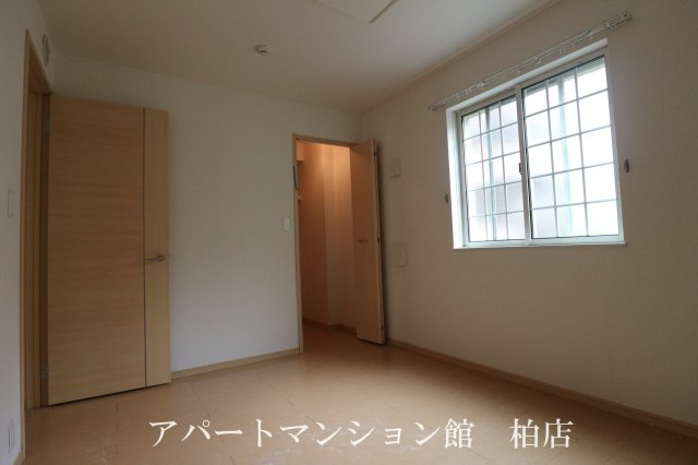 ピサンリの洋室