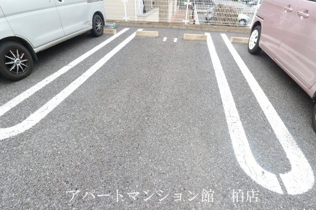 ピサンリの駐車場