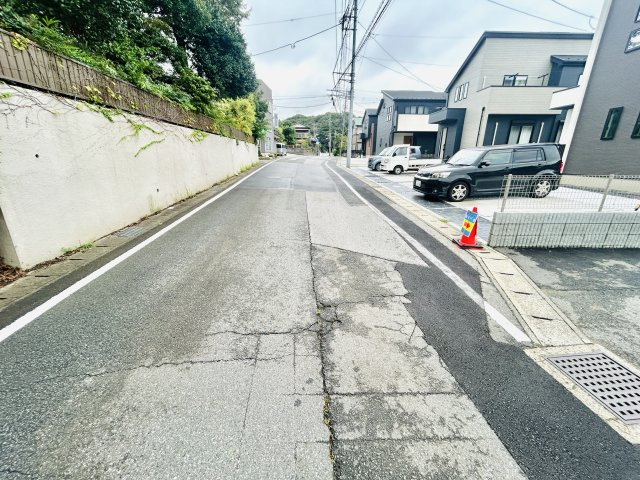グラファーレ千葉市若葉区加曽利町８期の前面道路含む現地写真|9/12撮影