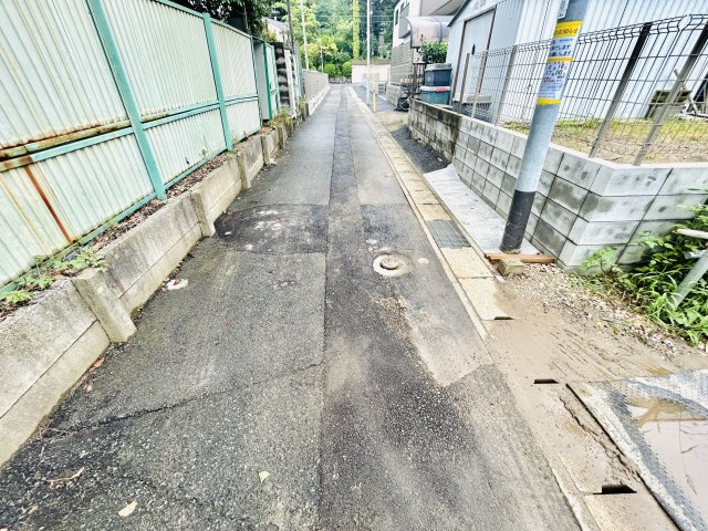 グラファーレ千葉市若葉区加曽利町８期の前面道路含む現地写真|9/12撮影