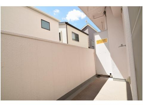 高槻市中川町の賃貸マンションのバルコニー