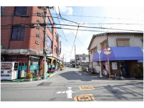 高槻市中川町の賃貸マンションの周辺
