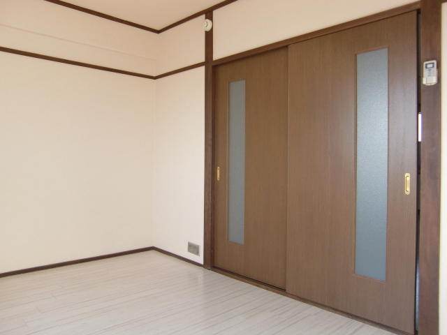 高槻市中川町の賃貸マンションの寝室
