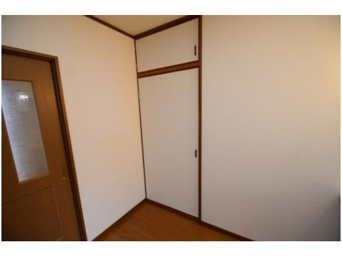 高槻市中川町の賃貸マンションの収納
