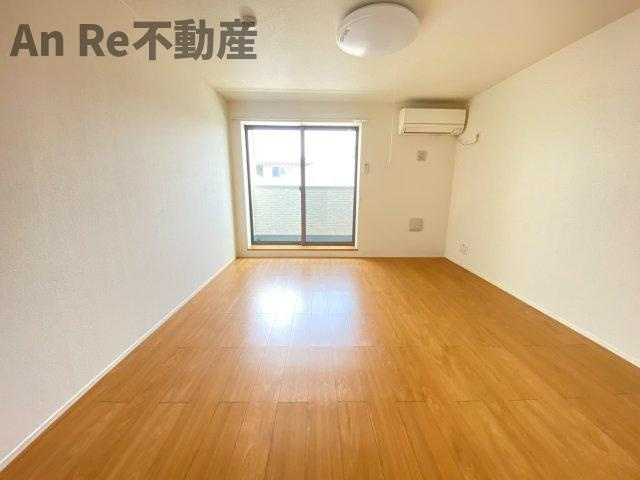 川口市戸塚東２丁目のアパートの洋室