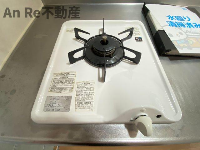 川口市戸塚東２丁目のアパートのキッチン