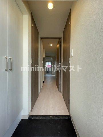 大阪市浪速区浪速東２丁目の賃貸マンションの玄関