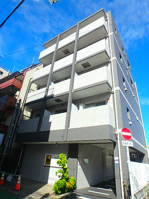 グランジャルダン三鷹の外観