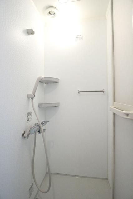 クレセール田端の浴室