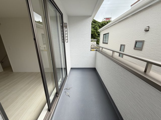 南城市大里稲嶺2期（全2棟）のバルコニー|1号棟　インナーバルコニー♪