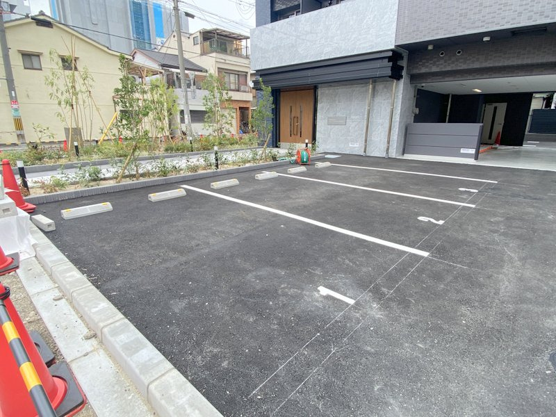プレサンス野江内代ペルティエ　仲介手数料無料の駐車場