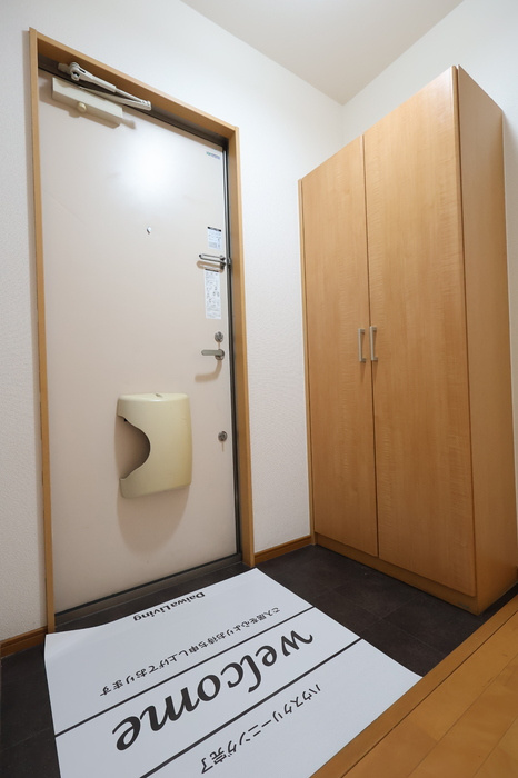 リースランド福島　B棟の玄関