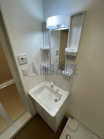ジーメゾン川越市稲荷町の洗面所
