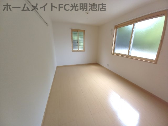 オーキッドガーデン曽根の洋室