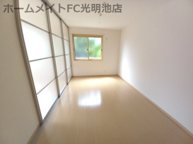 オーキッドガーデン曽根の洋室