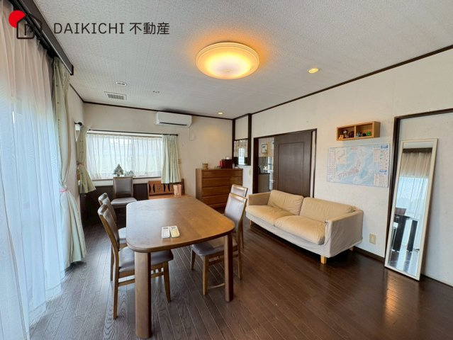 【居間・リビング】 | 鳩山町大豆戸　中古戸建